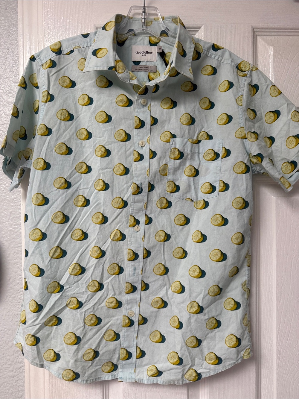 Goodfellow & Co Light Blue Short-Sleeve Shirt with Yellow Lemon Print